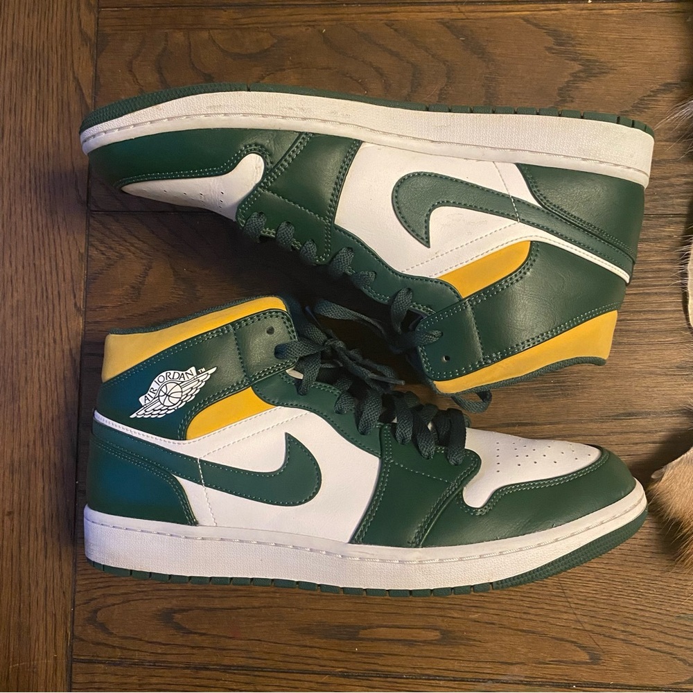 Nike Jordan 1 mid Sonic Green Bay green and yellow size 12